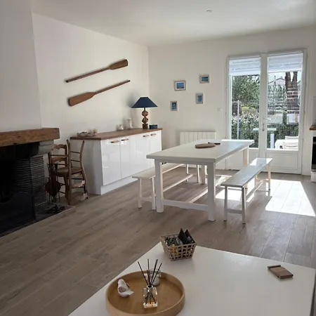Maison Ouba Proche De La *