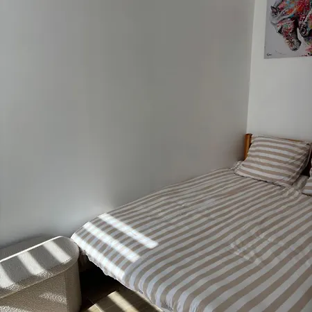Maison Ouba Proche De La *